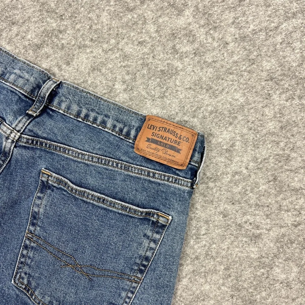 Levi Strauss & Co. Signature levi strauss